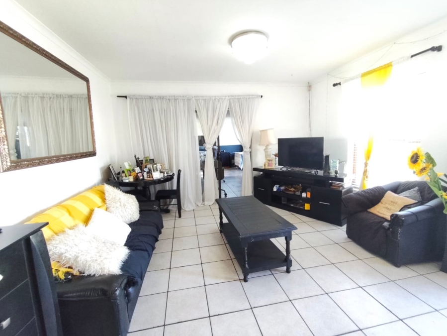 3 Bedroom Property for Sale in Steenberg Western Cape